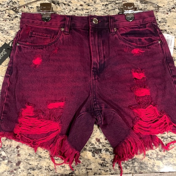 Blank NYC High Rise Shorts - Picture 3 of 4